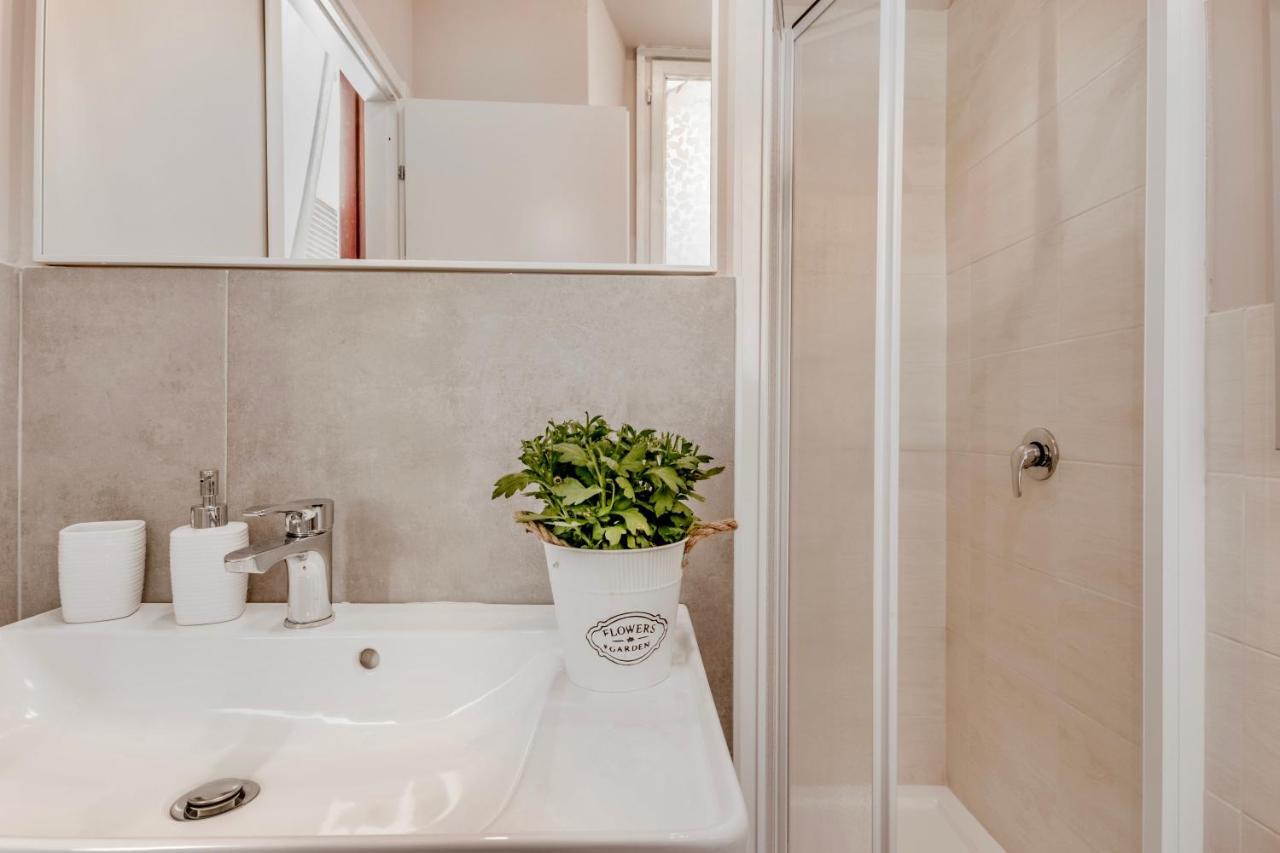 Apartament Domus Camilla Rzym Zewnętrze zdjęcie